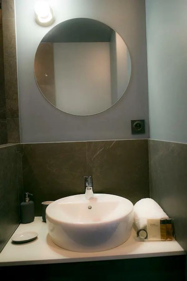 Joie Paris Quartier Latin Apartment France